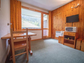 Studio avec balcon pour 2 pers, départ skis aux pieds, proche piste et ESF - FR-1-356-215